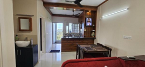LausDeo2 self checkin 2BHK corner flat top floor